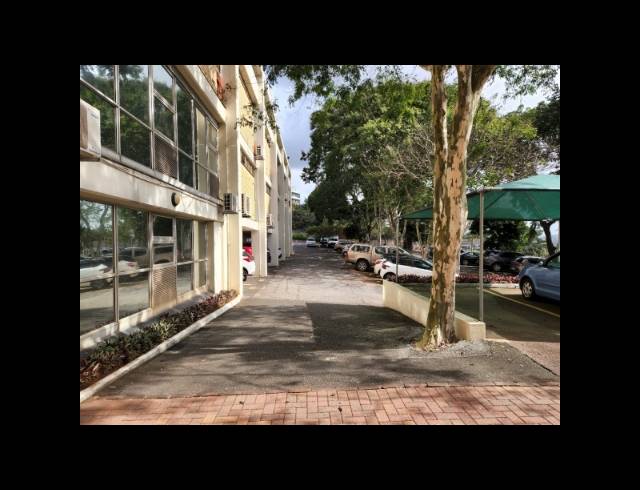 134M² OFFICE TO LET IN ESSENWOOD